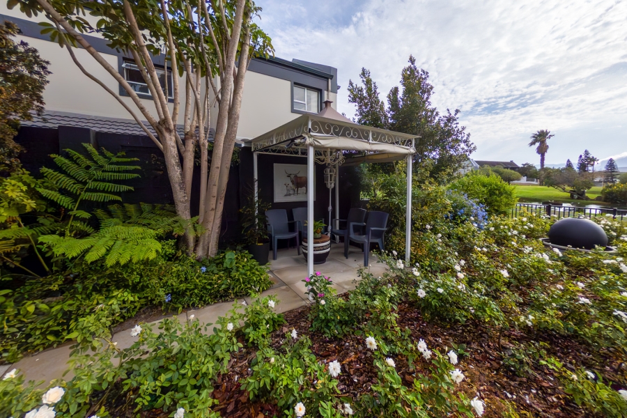 4 Bedroom Property for Sale in Greenways Golf Estate Western Cape